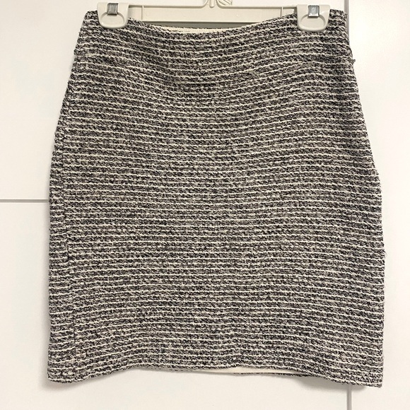 Chic Banana Republic Twil Skirt - Picture 1 of 3